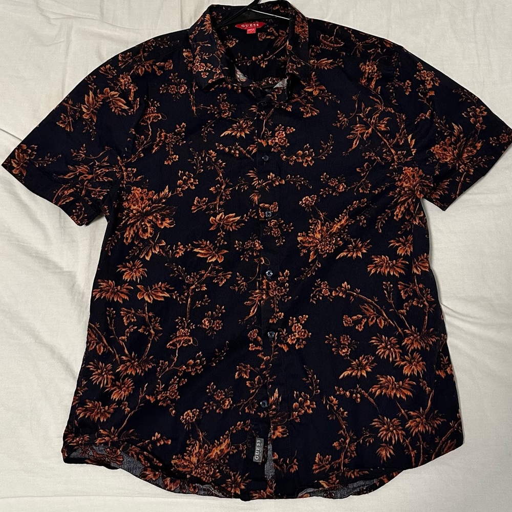 Guess Button Down Shirt (M)- USED